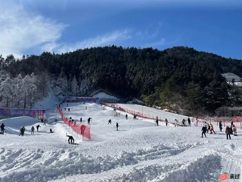 滑雪场.jpg