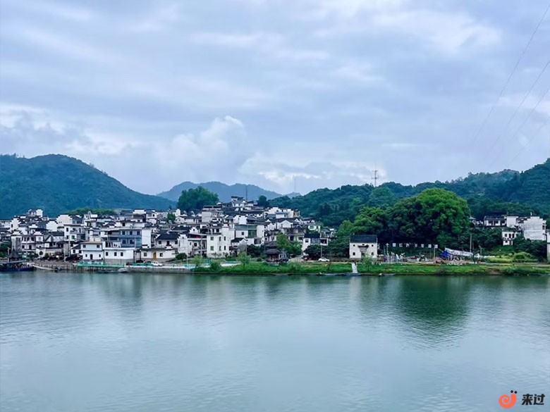 新安江滨水.jpg